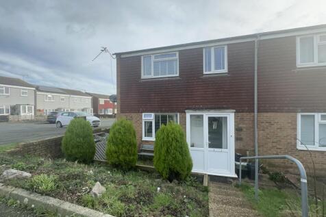 3 Bedroom Terraced in BN23 7NY