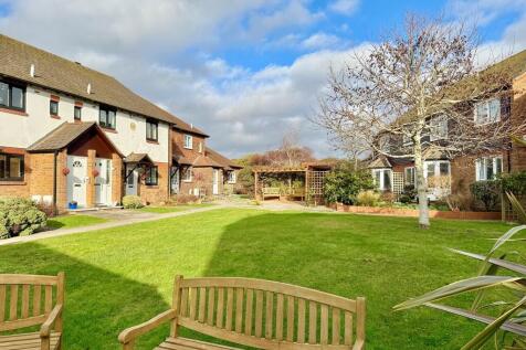 17 Barton Court g...