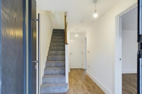 CAM02023G0-PR0118-STILL001