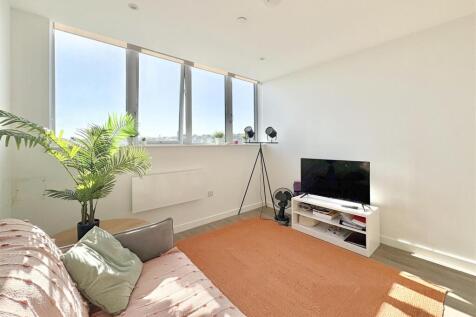 Living Room / Kitchen
