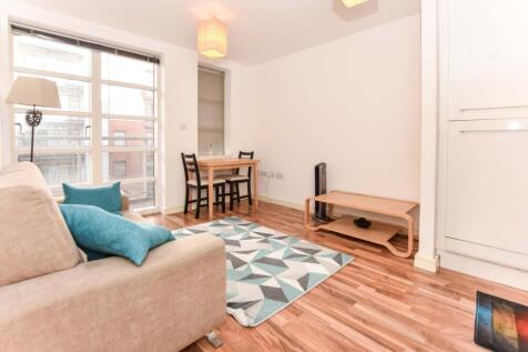 VIDEO TOUR AVAILABLE. AVAILABLE NOW . FULLY FURNISHED. BALCONY. The Quadrangle development, located in the heart of the City Centre close to the Manchester Universities and just off Oxford Road. This