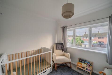 6 LUDLOW CLOSE-5.jpg