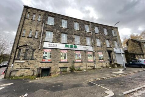 Light Industrial to rent in halifax