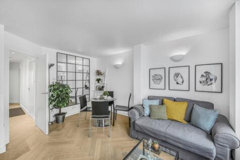 2 bed, 2 bath Flat in london - Photo 12