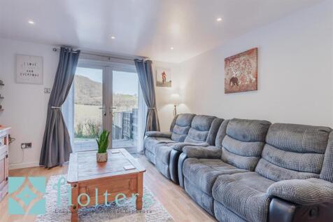 10 Heather Close, Newtown-04.jpg