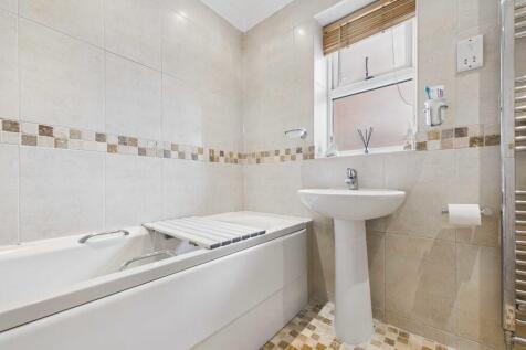 CAM04092G0-PR0083...