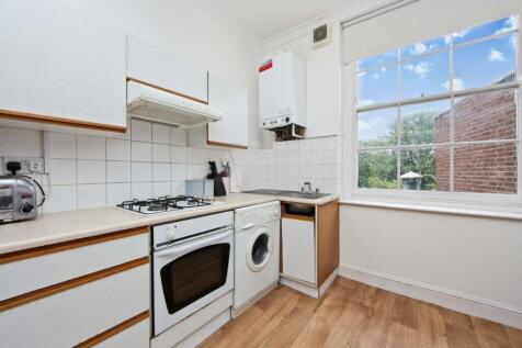 WATER RATES INCLUDED - Self-contained first floor studio flat in Barnsbury, Islington, featuring a separate kitchen and furnished living space, moments from King's Cross and Angel stations with excell