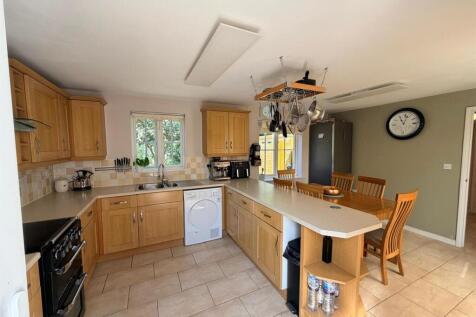 Kitchen/Dinning room