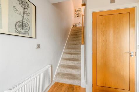 7 Chatfield Close-14.jpg