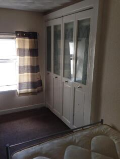 castle-street-cf37-1ta-893424