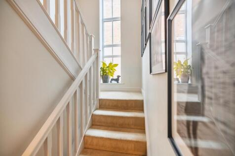 2 George Drive-41.jpg