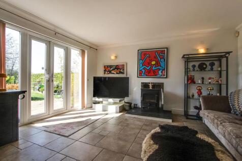 Open Plan Family Room/Kitchen
