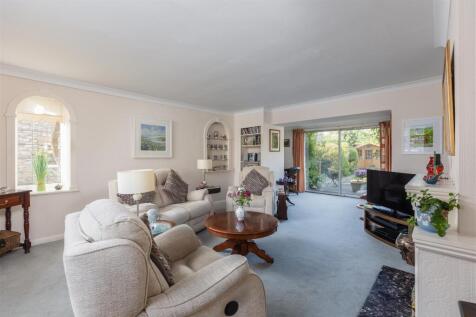 Barnstone House Sitting Room-1.jpg