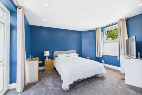 Bedroom One/Self-contained Holiday Let