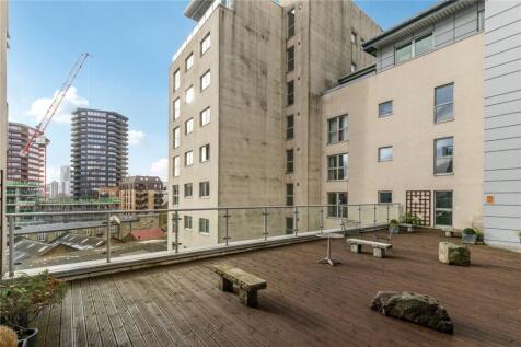 2 bed, 2 bath Apartment in cardiff - Photo 14
