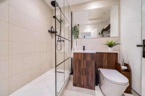 1383097-3-6925b9d...