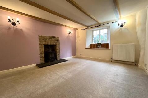 Lounge/Dining Room/Bedroom 4