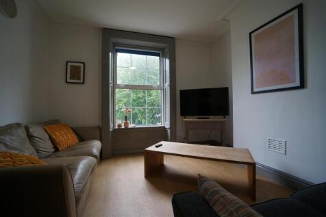 6 Bedroom House in LL57 2PU