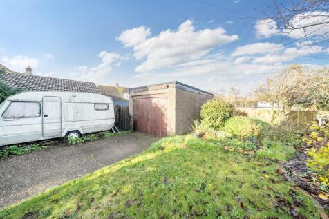 2nd view REAR GARDEN & GARAGE.jpg