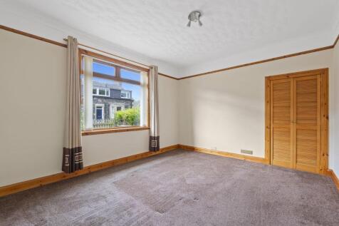 3 bed, 1 bath Semi-Detached Bungalow in Leeds - Photo 6