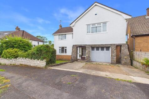 Driveway & Front Entrance