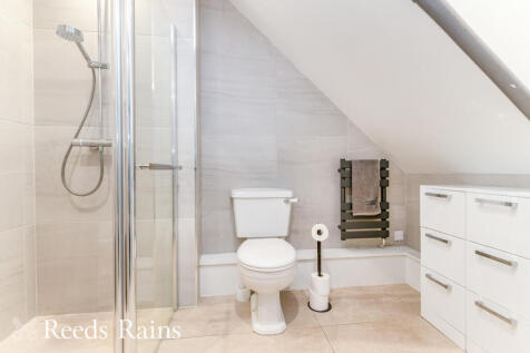 Ground Floor Wet Roo