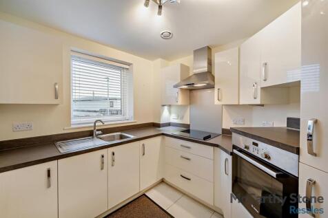 Kitchen: