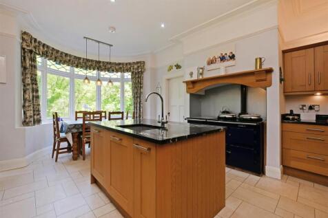 8 bed, 5 bath Detached in Sheffield - Photo 39