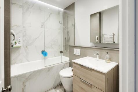 6 bed, 5 bath Terraced in Bristol - Photo 20