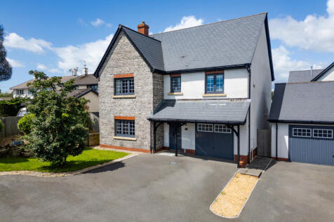 Four Bedroom Detached for Sale