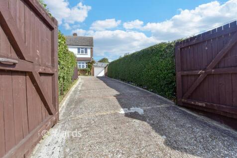 Driveway/Parking