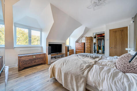 1374475-28-6904e1...