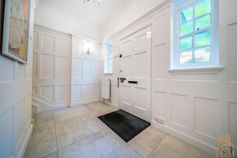 25044- 20 Arlington Drive_015.jpg