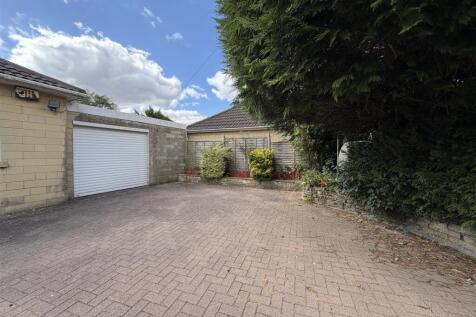 Garage & Driveway