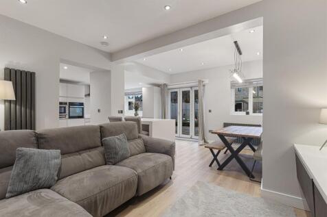 8 Clough Lane, Rastrick, Brighouse 10_297.jpg