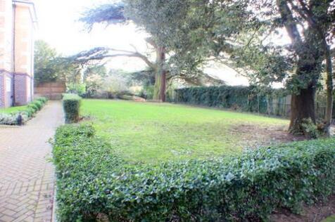 Flat 31, 307 Beulah Hill Gardens.JPG
