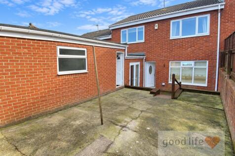 20261007_175437519_iOS22 plough road.jpg