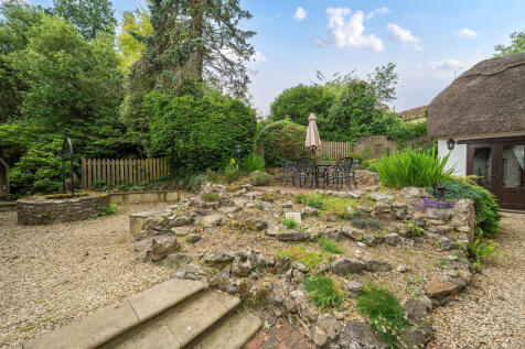 1304825-9-684048b...