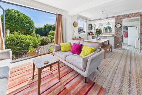 Open Plan Living and Dining Area