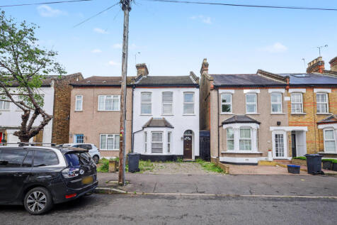 48 Stanley Road, South Woodford, London, E18 2NS