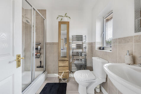 En-Suite Bedroom ...