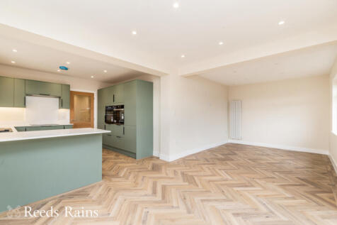 Lounge/Dining/Kitche