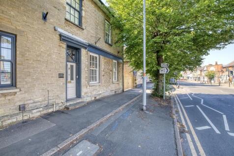 3a High Street-3.jpg