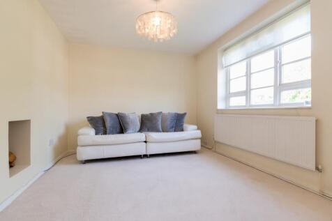 39 Melford Court-5