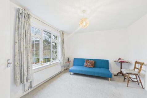 CAM04018G0-PR0416-STILL009