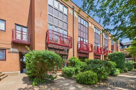 Discover your ideal urban sanctuary in the heart of Birmingham with this beautifully updated two-bedroom townhouse, plus a versatile third bedroom or study, with secure parking and electric charging.