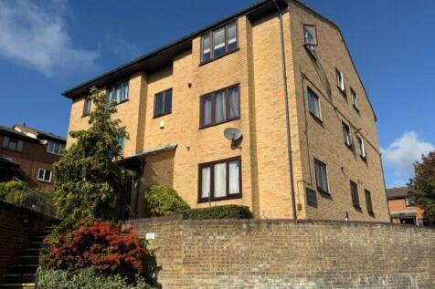 1 Bedroom Flat in ME5 7RN