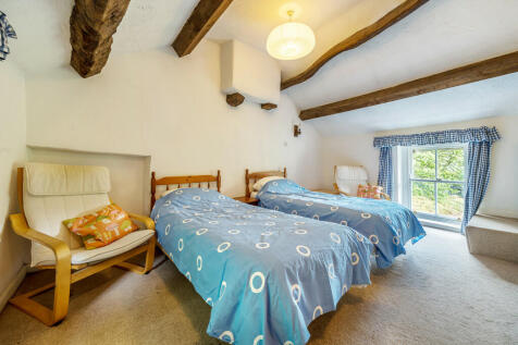 The Cottage - Bed...