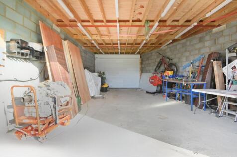 32 Bishopstone Drive (17).jpg