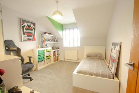 2 Mayfield Close TPS Bodmin Branch 01208 74182 -08